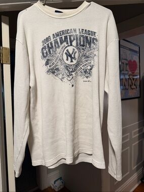 Reebok White Long Sleeve Waffle Knit Shirt with Navy Yankees  2009 championship